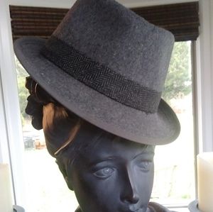 NWOT Gray grey wool fedora hat